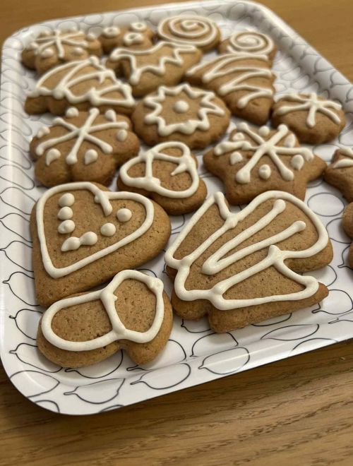 Коледни сладки с декорация